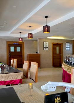 Royal Flavours Bistro
